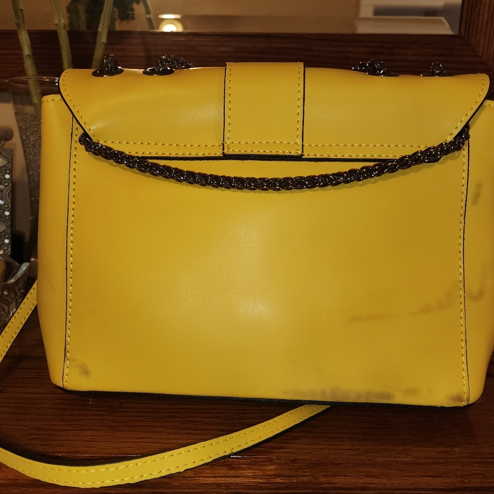 CHRISTIAN LAURIER Mid-Size Crossbody Tote … - Picture 14 of 14